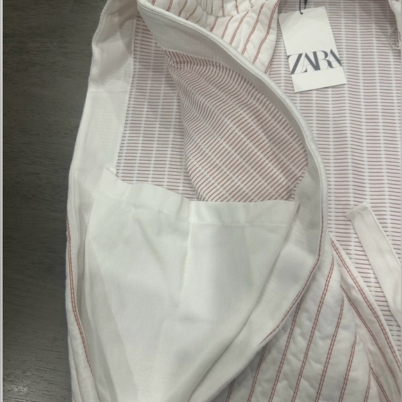 Zara Shirt and Animal Print Vest Leopard Knit
Vest with White Tee Size S - Picture 10 of 10